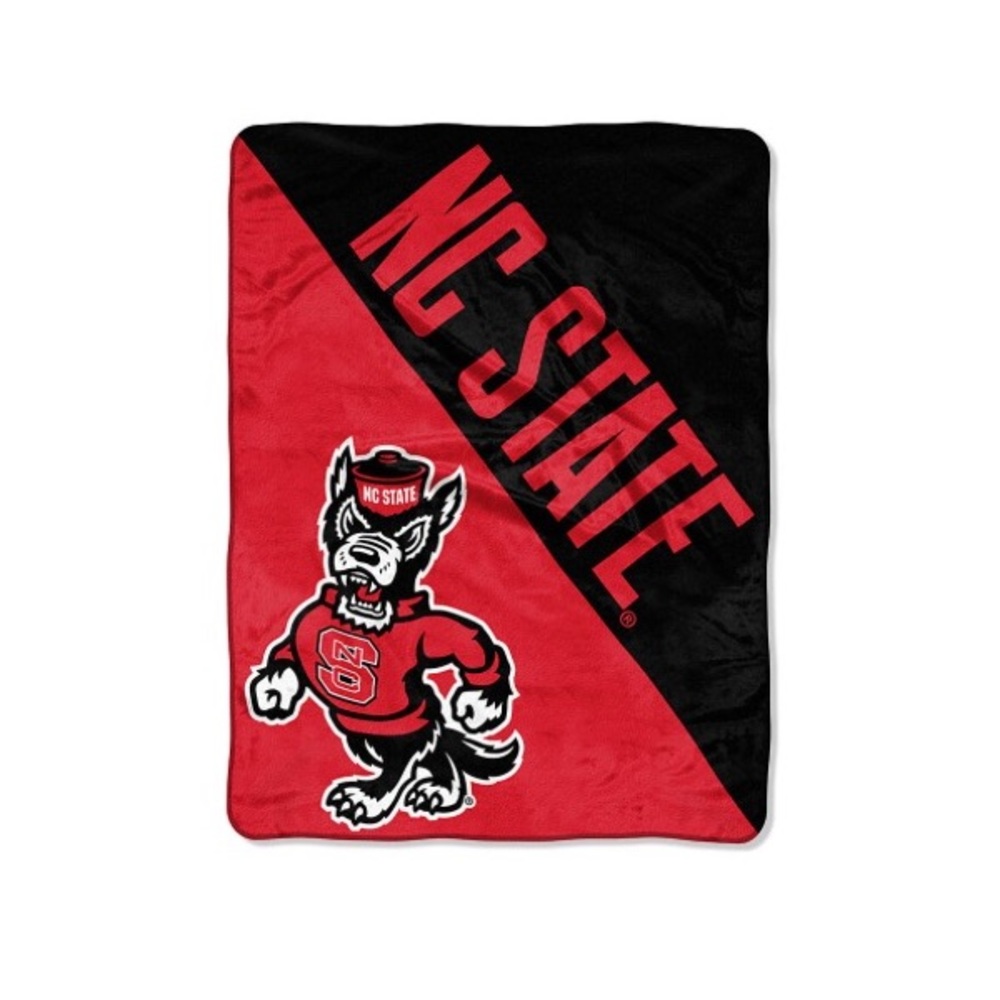 NC State Wolfpack Super Plush Throw Blanket
